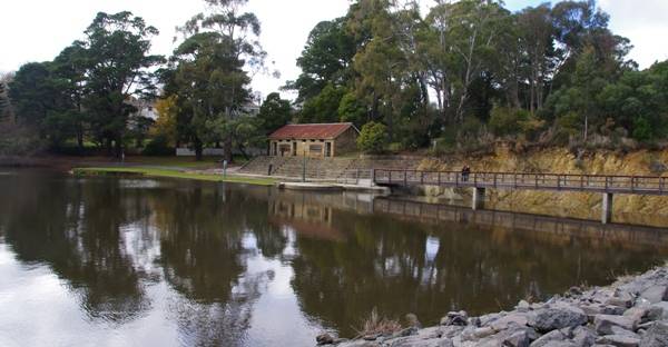 historic changerooms lake and spillway daylesford 